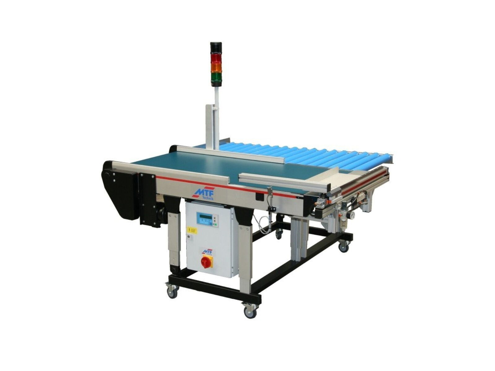 Buffer belt with transverse pusher and roller conveyor for buffering of plastic parts in containers